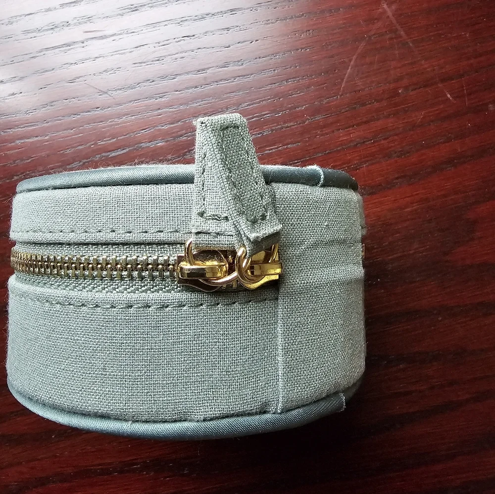 New Sezane Sage Green Jewelry Case - Picture 5 of 7